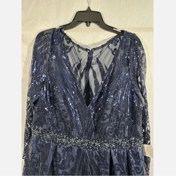 NWT $598 Mac Duggal [ 18 ] Damask Sequin Long‎ Sleeve Gown in Midnight Blue - Picture 9 of 16